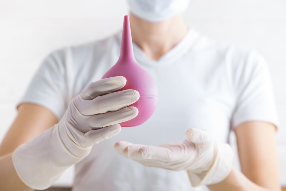 Un clistere è il modo migliore per pulire l'intestino dai parassiti